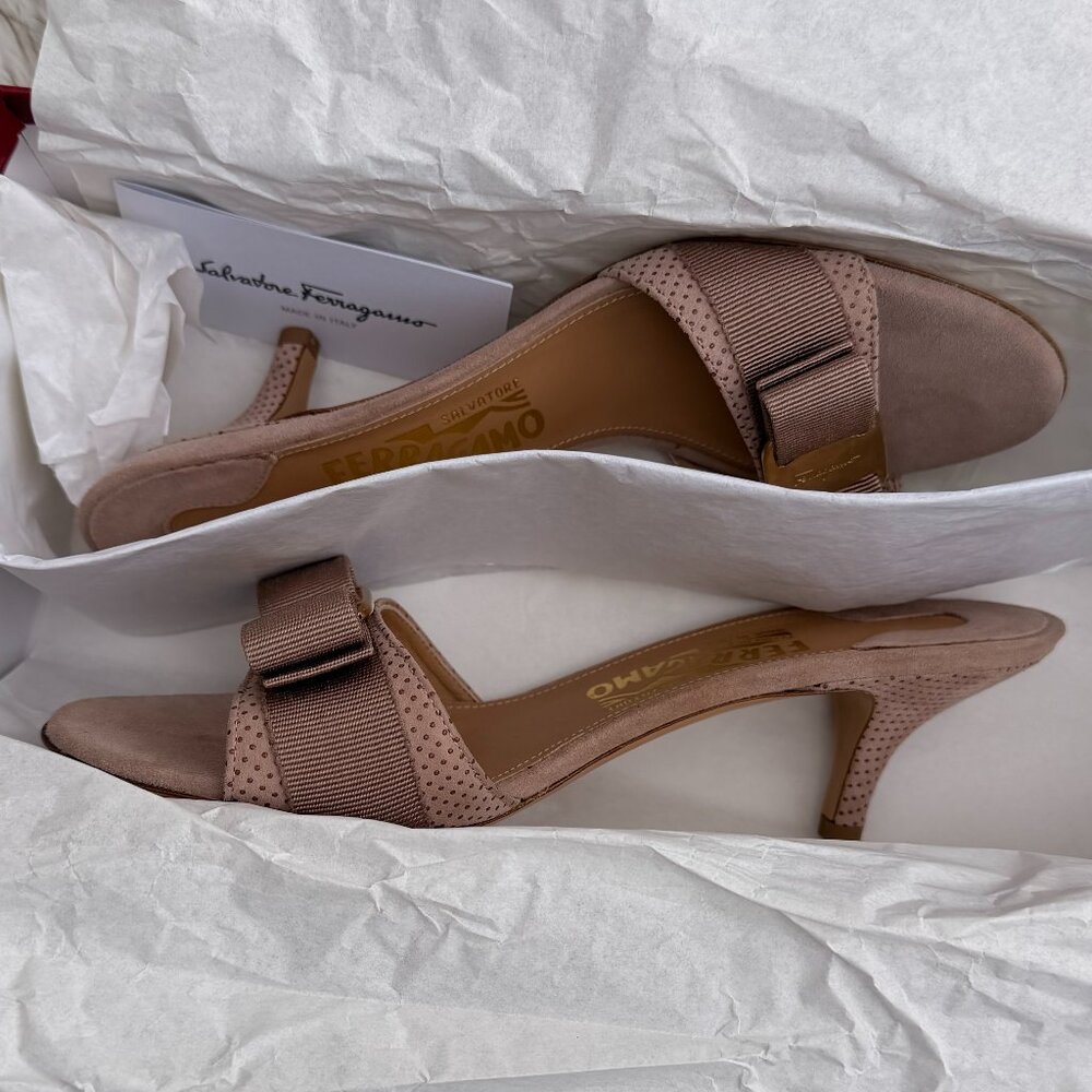 Salvatore Ferragamo Women's Vintage Kitten Heels |  Size 6.5 | Never Worn - Picture 16 of 16